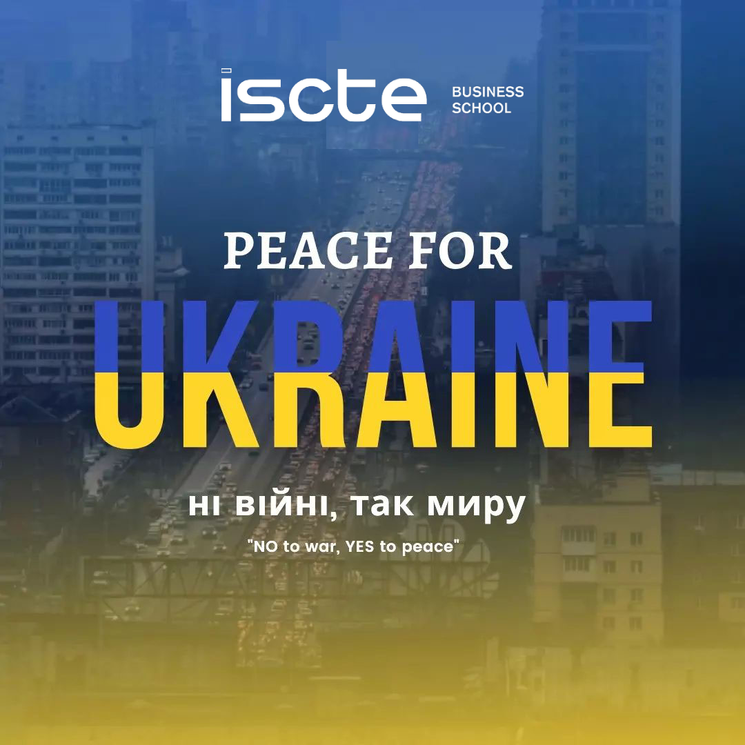 Human chain for peace in Ukraine signed by ISCTE
