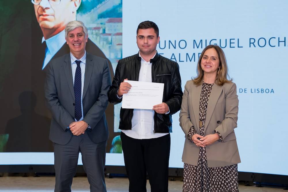 Nuno Almeida, a student at Iscte Business School, receives the Professor Jacinto Nunes Award 2024