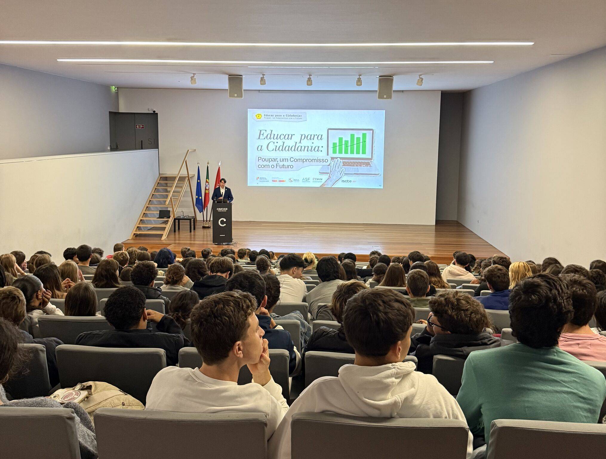 Iscte Business School took part in World Savings Day with 21 volunteers across 19 schools in the Lisbon region